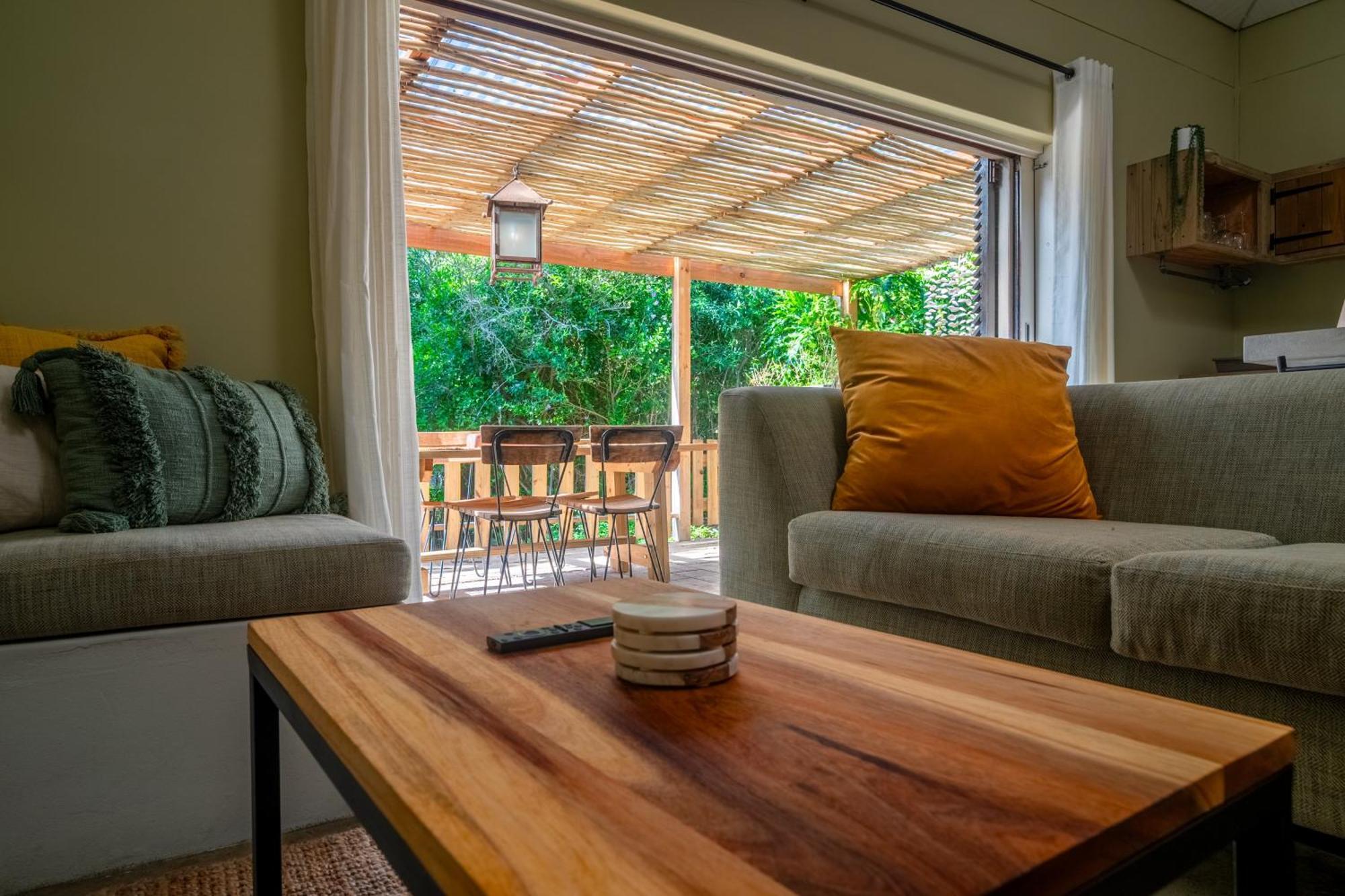 Appartement Treebia Self-Catering - Loadshedding Free à Plettenberg Bay Extérieur photo